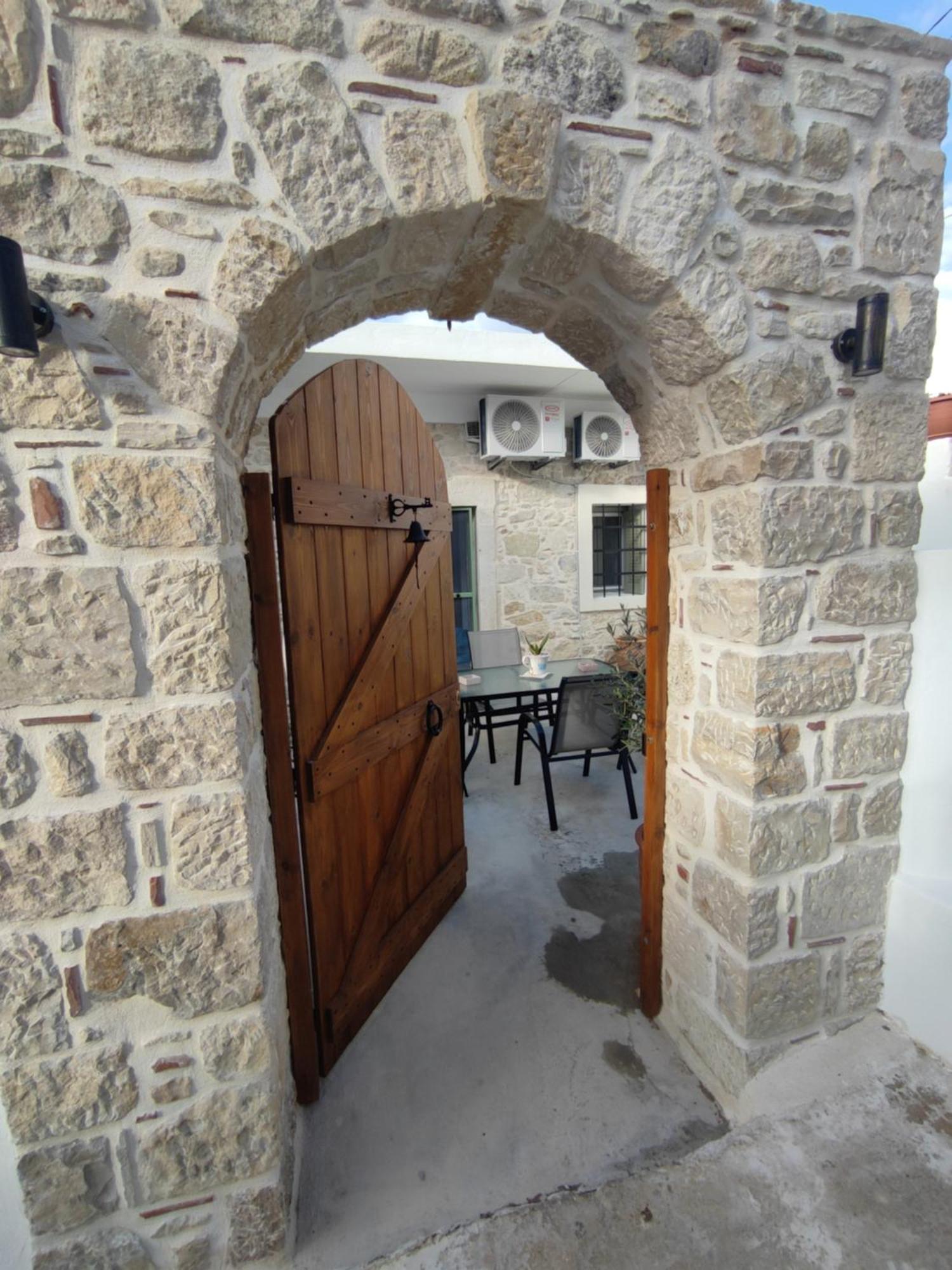 La Maison D Aspasia Kamilari Exterior photo